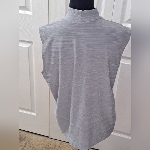 Vintage Mock Neck Sleeveless Textured Sage Green Top   Size 2X - Picture 3 of 9
